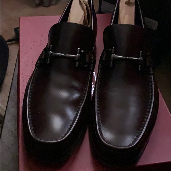 Brown Ferragamo shoes - Picture 5 of 7